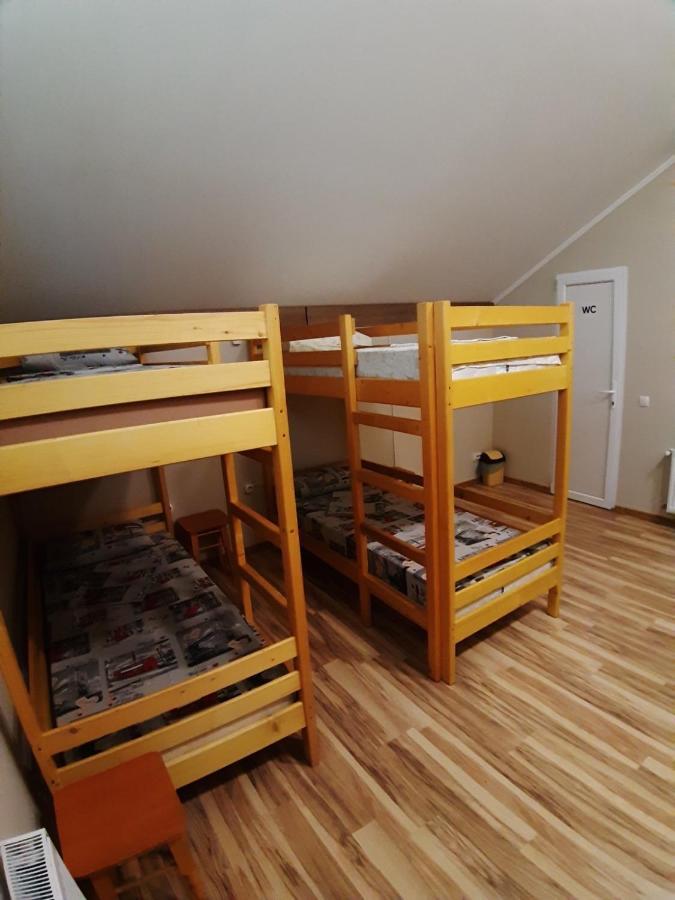 Hostel U Pottera Chernivtsi Εξωτερικό φωτογραφία